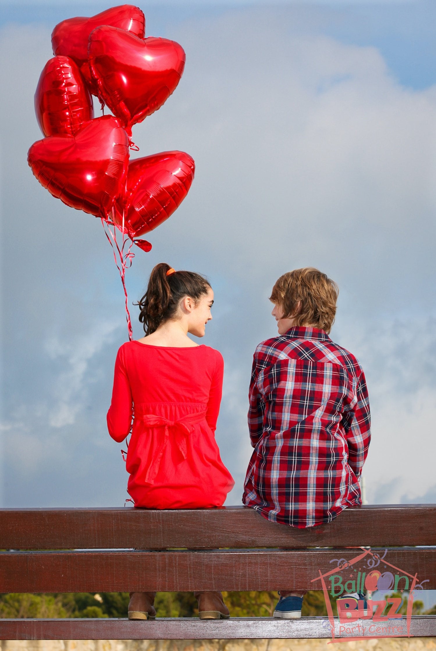 Bouquet of 5 Heart-Shaped Helium-Filled Foil Balloons